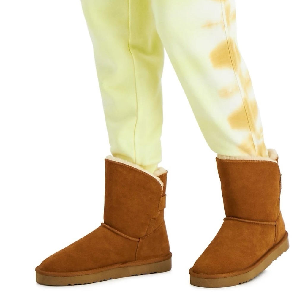 Classic Tan Suede Women's Boots Size 10 - Picture 2 of 16